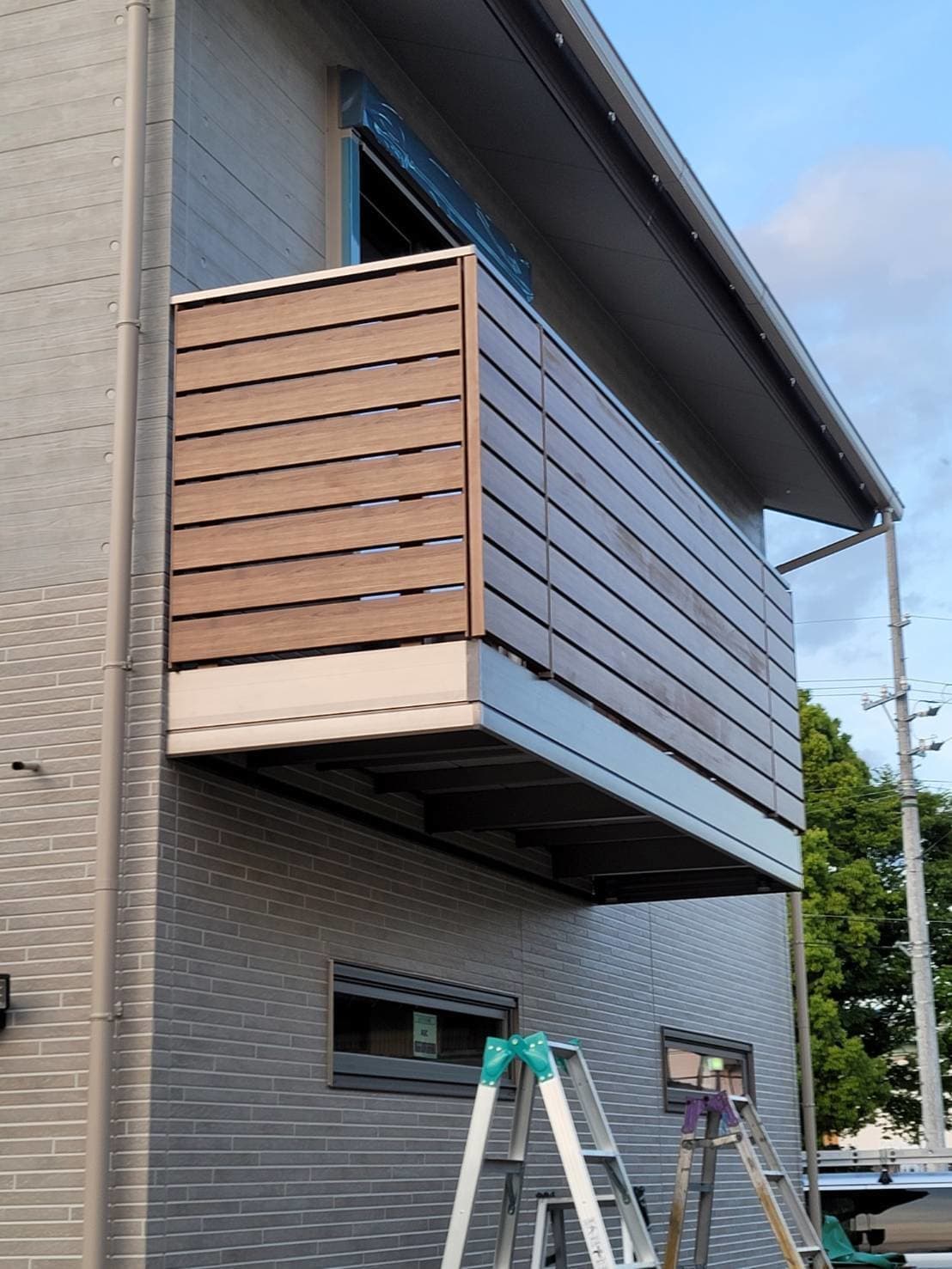 バルコニー新設 | 名古屋市瑞穂区のエクステリア工事ならイズ美