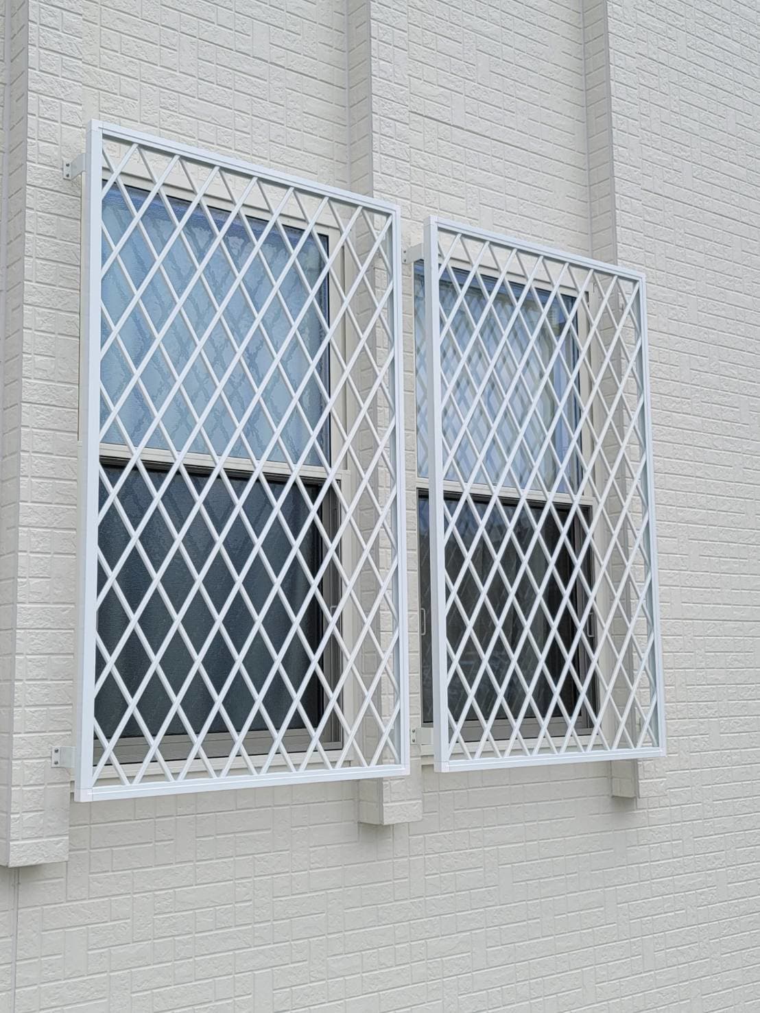 面格子設置 | 名古屋市瑞穂区のエクステリア工事ならイズ美