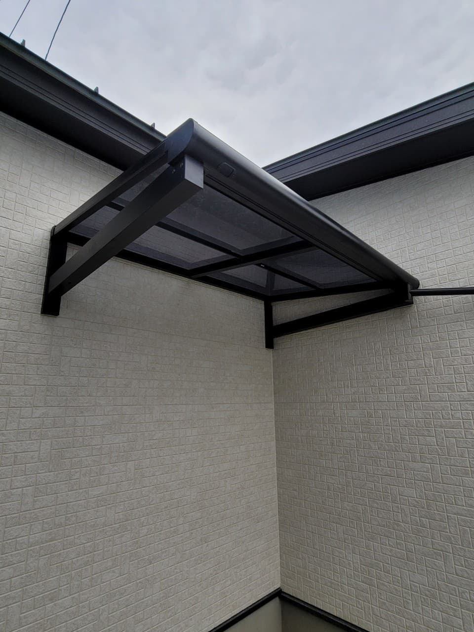 庇屋根設置 | 名古屋市瑞穂区のエクステリア工事ならイズ美